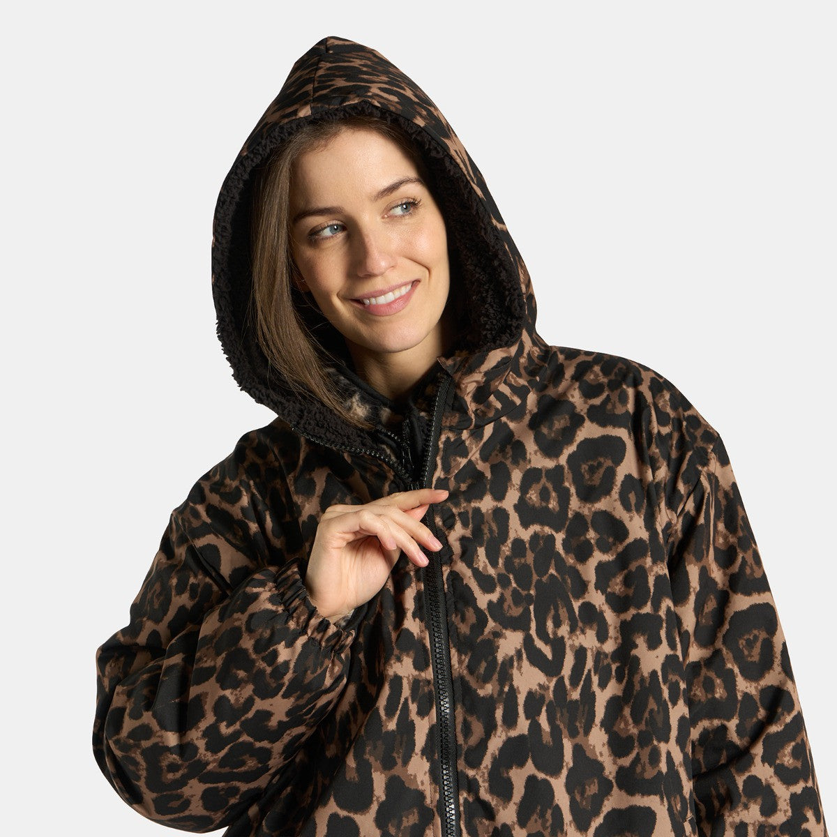 Adults Water Resistant Leopard Print Sherpa Drying Robe - Natural 🇬🇧