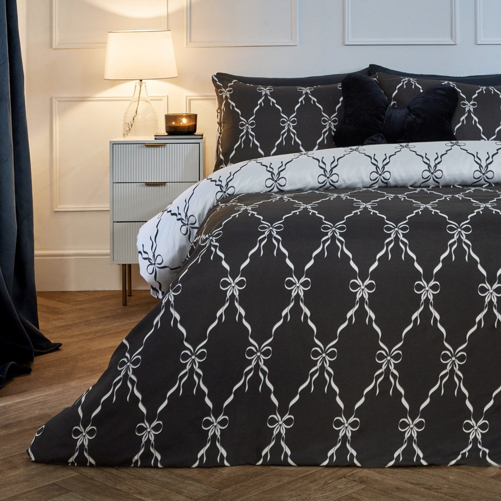 Bow Ribbon Print Reversible Duvet Cover Set - Monochrome 🇬🇧