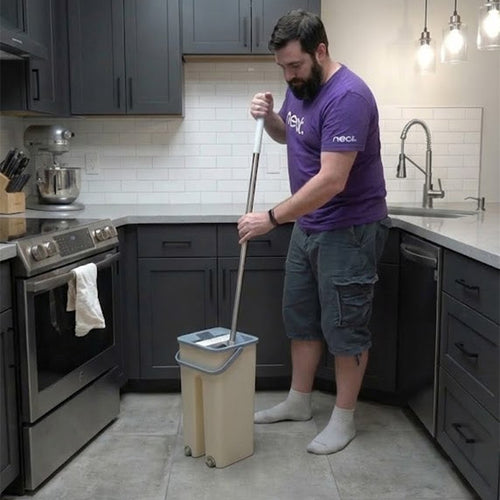 5L Flat Mop Bucket Set With 2 Mop Pads Wet and Dry Mop Bucket Set for Hardwood Laminate Wood Flooring Tile Cleaning Random Colour 🇬🇧