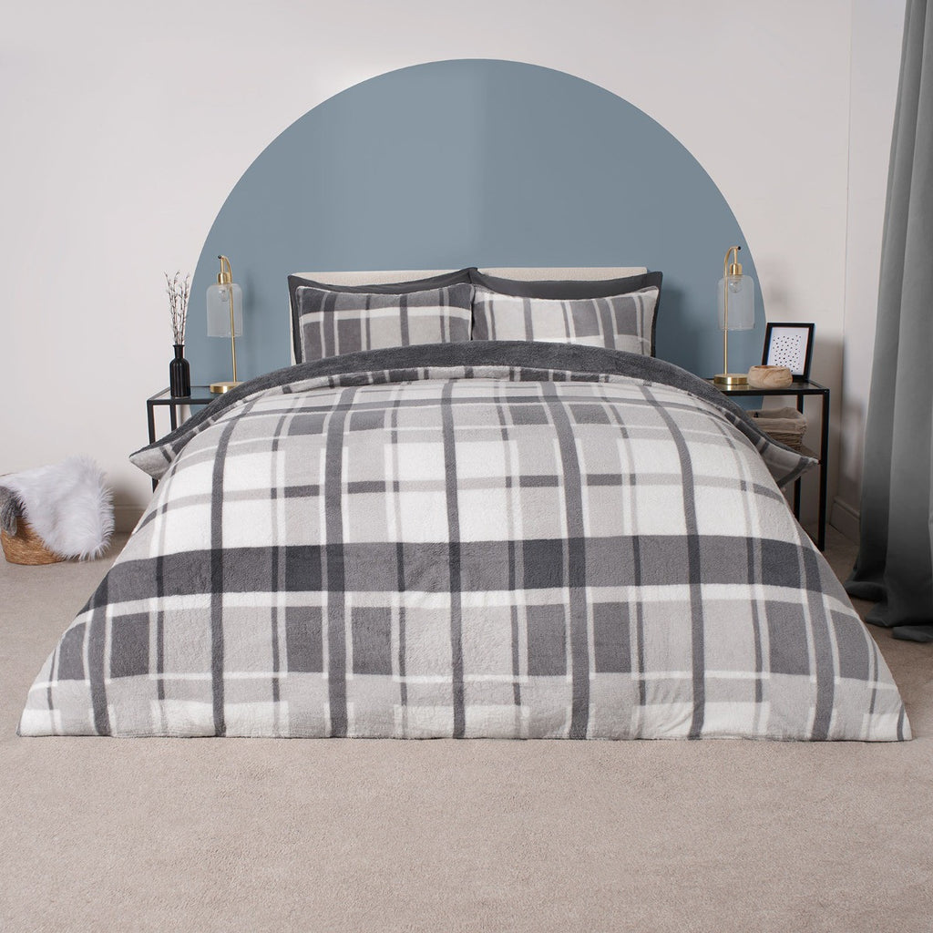 Check Teddy Duvet Set - Charcoal 🇬🇧