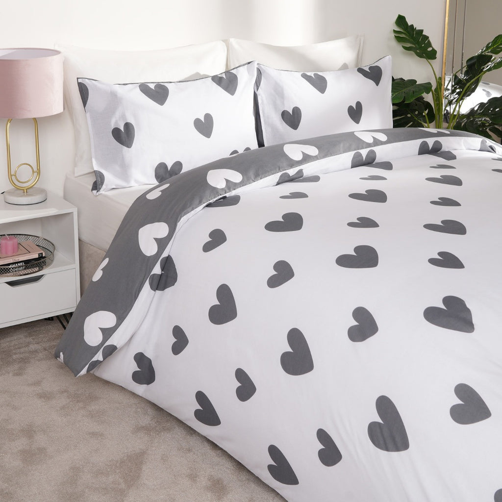 Heart Print Duvet Cover Set - Charcoal 🇬🇧