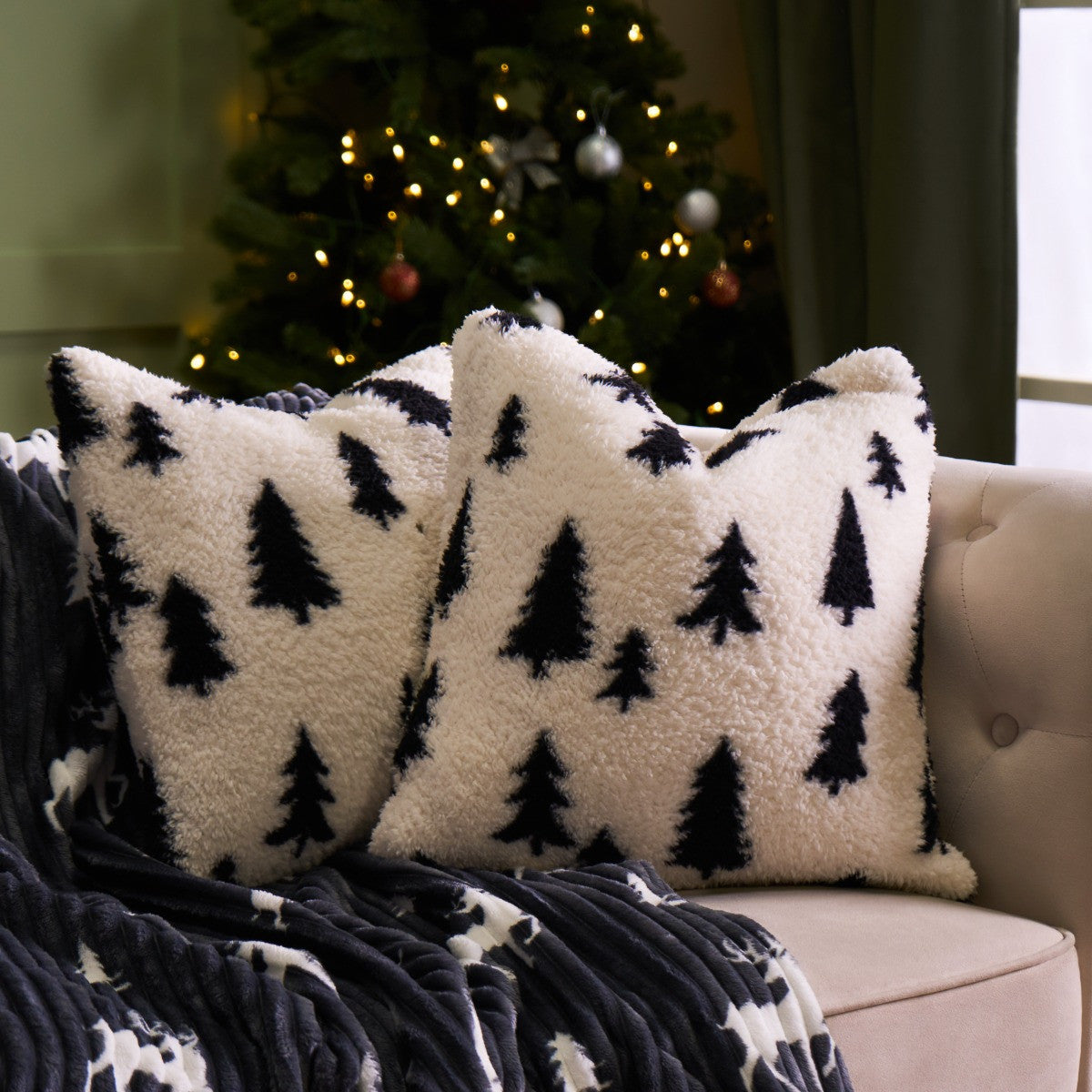 Christmas Tree Print Teddy Cushion Covers - Monochrome 🇬🇧
