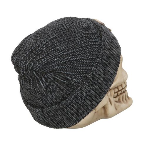 Skull Ornament with Beanie 🇬🇧