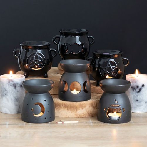 Black Mystical Moon Cut Out Oil Burner 🇬🇧