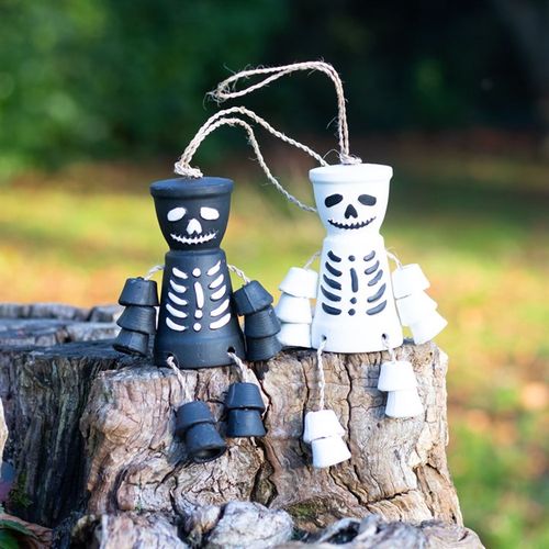 Black Skeleton Terracotta Pot Man 🇬🇧