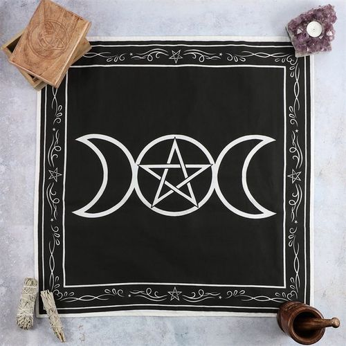 70x70cm Triple Moon Altar Cloth 🇬🇧